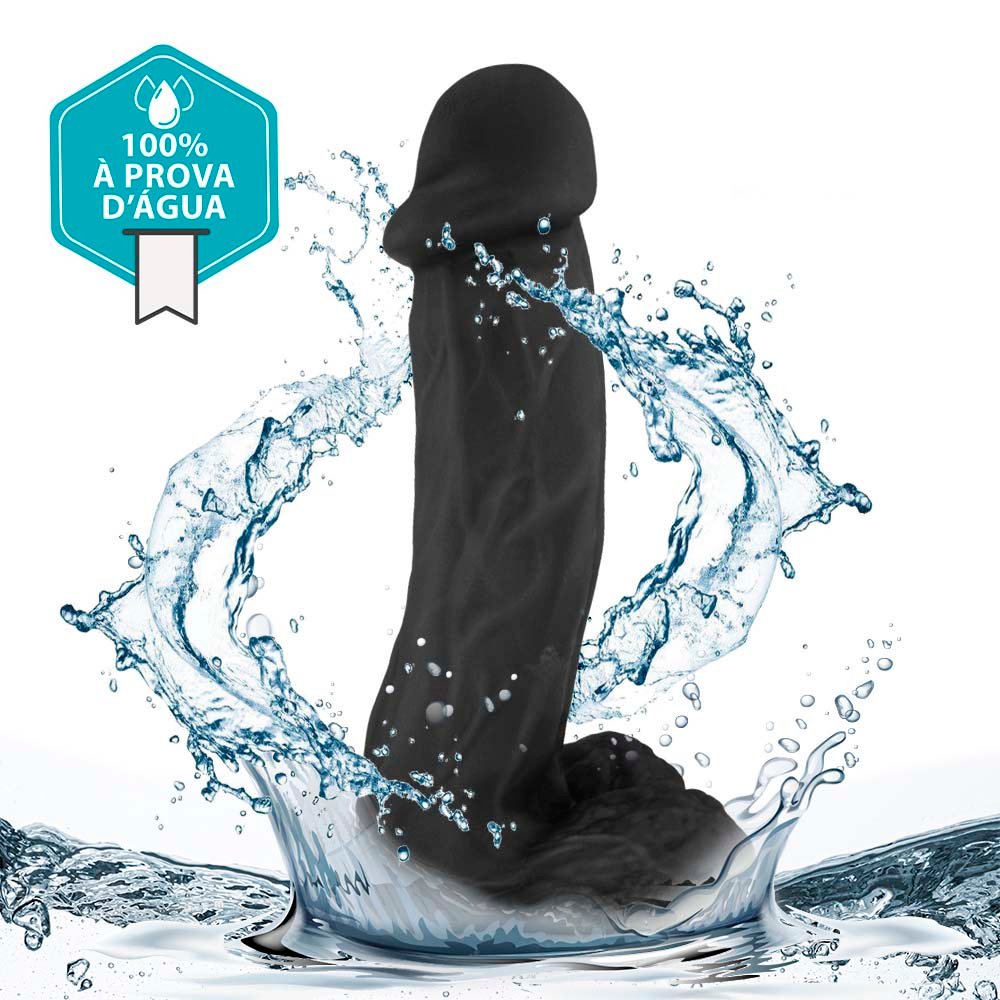 Pênis Gigante e Grosso com Escroto e Ventosa Valentinho - Dildo em PVC Flexível 26 x 6,4cm Preto | Foto 05